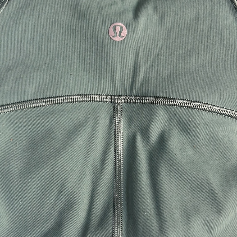 Light green Lululemon 7/8 length leggings - Picture 2 of 3